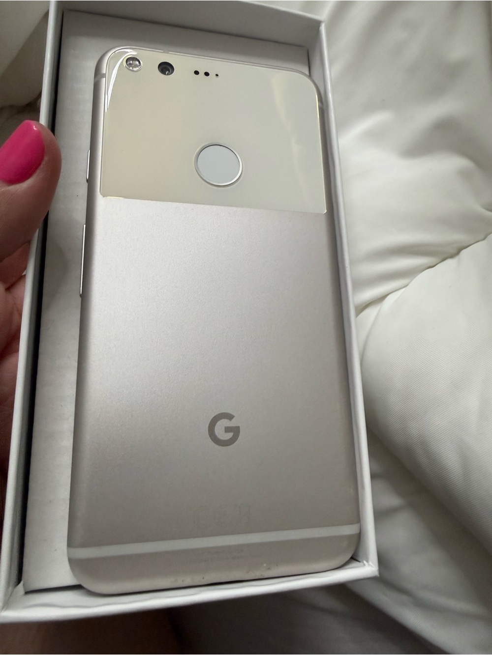 google Pixel 3 Box Packaging in White with Black Text